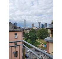 Schicke lichtdurchflutete Maisonette-Wohnung in zentraler Lage - frei und bezugsfertig - Frankfurt am Main Gutleutviertel