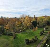 Köln - Erstbezug nach Renovierung - Wohnung mit zeitgemäßen Badezimmern und elegantem Laminatboden