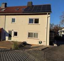 Charmantes Zweifamilienhaus in beliebter Lage von Niederkaufungen - modernisiert, gepflegt & vielseitig nutzbar