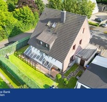Reserviert* Charmantes Zweifamilienhaus in Lippstadt mit Potenzial im Dachgeschoss!