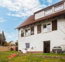 Charmante Renovierungs-Chance: gemütliches Reihenendhaus mit Garten sucht kreative Gestalter - Altensteig