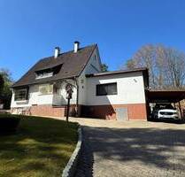 Sonniges Familienwohnhaus mit Pool auf großzügigen Parkgrundstück (Erbbaurecht) - Hamburg