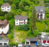 Platz für Ihre Familie und Ihre Ideen - Einfamilienhaus mit großem Garten - Höchberg