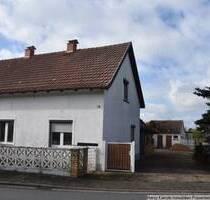 Fast vollständig saniertes Einfamilienhaus mit reichlich Nebengelass in Reichenhain - Röderland