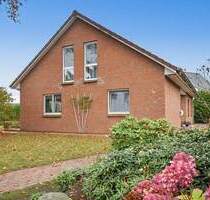 Komfortables Einfamilienhaus mit Garten, Garage und zusätzlichem Raumangebot - Münsterdorf
