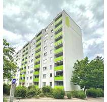 **MODERNISIERTE 2,5 ZIMMER WOHNUNG MIT BALKON UND NEUEM WANNENBAD** - Berlin Gropiusstadt