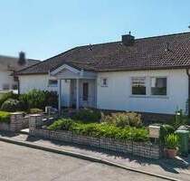 Großer Garten - kleiner Preis! Bungalow, Sanierungsbedürftig mit Grundstücksanteil (WEG) - Wettstetten