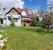 Idyllisch gelegenes Haus mit tollem Garten & Garage - Oberdachstetten