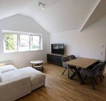 ** Feldrandlage** Vollmöblierte Dachgeschoss-Wohnung mit Einbauküche - Darmstadt / Arheilgen