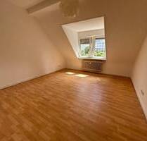 Großzügige DG-Wohnung mit EBK in top Lage - Mannheim-Wohlgelegen