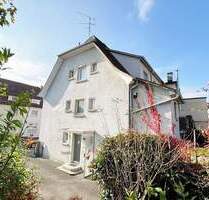3.0 Zimmer Wohnung (2023 kernsaniert) im Erdgeschoss mit Terrasse, kl. Garten - Singen (Hohentwiel)