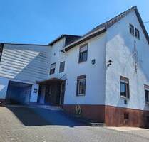 Einfamilienhaus mit Einliegerwohnung in Hillscheid