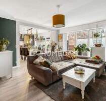 Lichtdurchflutetes EG mit offener Küche, überdachter Terrasse und klarer Raumaufteilung - Jülich Pattern