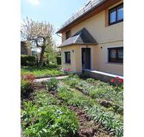 Kleines, freistehendes Einfamilienhaus mit Garten und Garage nahe Tanna zu verkaufen. Super geeignet auch als Ferienimmobilie!