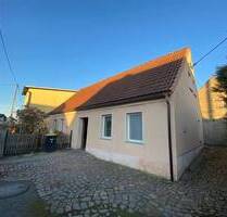 Falkenhain* Klein aber fein* Einfamilienhaus mit Scheune im Lossatal* 4 Zimmer* Sanierungsbedüfrtig