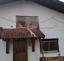 Einfamilienhaus - 61.000,00 EUR Kaufpreis, ca.  210,00 m² Wohnfläche in Bad Griesbach im Rottal (PLZ: 94086)