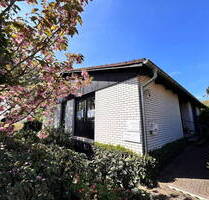 Schöner Bungalow - vollunterkellert- mit Garage - großer Garten - direkte Feldrandlage - Gommersheim