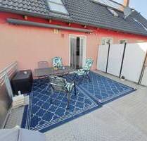 Attraktive 4 Zimmer Wohnung mit großem Balkon in guter und ruhiger Lage von Kümmersbruck