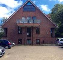 AHRENSBURG - AHRENSFELDE - SEHR SCHÖNE 1-ZIMMER-WOHNUNG MIT TERRASSE, MITTEN IM GRÜNEN