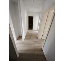 **sanierte 3-Zimmer-Wohnung mit Balkon** - Clausthal-Zellerfeld