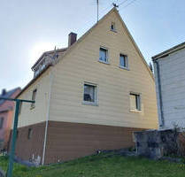 Einfamilienhaus mit Garten und Garage in Röttingen!