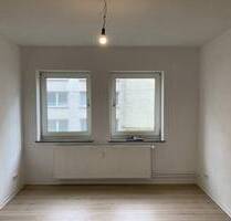 Charmante 2-Zimmer-Wohnung mit Tageslichtbad zum 01.09! - Bremerhaven Geestemünde