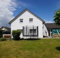 Großzügiges Einfamilienhaus mit herrlichem Garten - Rain