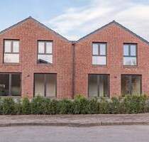 Jetzt in Ihre Traumimmobilie einziehen! Exklusives Doppelhaus. - Stade