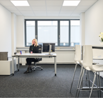 Flexible Coworking-Arbeitsplätze mit festem Schreibtisch und umfassenden Annehmlichkeiten - Fellbach