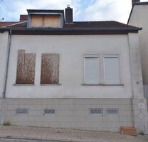 Handwerker aufgepasst! Sanierungsbedürftiges Einfamilienhaus - Saarbrücken Malstatt