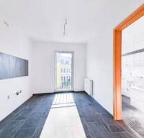 WOW! sanierte 3 Raum Wohnung mit neuem Bad + franz. Balkon + Stellplatz in Lichtenstein zu vermieten - Lichtenstein/Sachsen