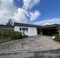 Grosse 4-Zimmer Wohnung - 2.890,00 EUR Kaltmiete, ca.  188,00 m² Wohnfläche in Böblingen (PLZ: 71032)