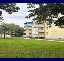 Dein neues Zuhause - Modernisierte 4-Zimmer-Wohnung + Tageslichtbad mit Dusche + zwei Balkone - Singen (Hohentwiel)