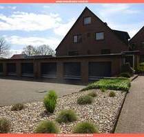 Zwei gepflegte, individuelle Häuser mit 12 WE + Garagen + Stellplätze, voll vermietet - Grande