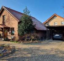 Charmantes Einfamilienhaus mit großzügigem Grundstück, Wintergarten und Doppelcarport - Schlangen Oesterholz-Haustenbeck