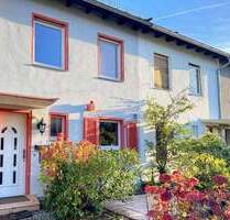 Modernisiertes und gut ausgestattetes Reihenhaus in begehrter Lage - Oberursel / Oberstedten