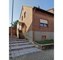 Geräumige Doppelhaushälfte mit großem Garten in ruhiger Lage von Düren-Merken - sofort bezugsfrei