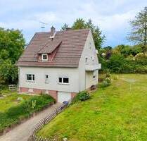 Zwei Familien. Ein Zuhause. Unendliche Möglichkeiten. In gefragter Lage von Uslar