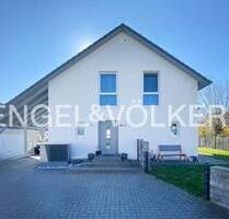 Neuwertiges, familienfreundliches Haus in zentraler Lage von Neu-Anspach