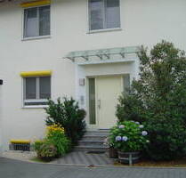 Refugium im Grünen - Luxoriöse 8-Zimmer- Doppelhaushälfte mit großem Grundstück in Erlensee