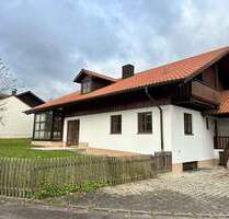 Großzügiges Einfamilienhaus mit Wintergarten, zwei Terrassen und großem Garten! - Mallersdorf-Pfaffenberg
