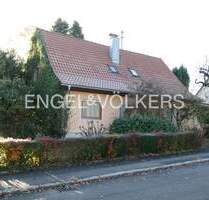 Wohnen mit vielen Entfaltungsmöglichkeiten im Einfamilienhaus mit großem Garten und Garage - Nehren