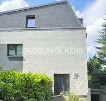 Außergewöhnliches Stadthaus in bester Lage von Poppenbüttel! - Hamburg