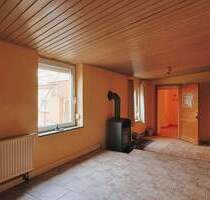 Einfamilienhaus mit Potenzial in sehr schöner Lage - Naumburg (Saale)