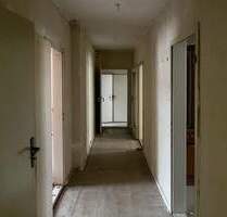 Großes Mehrfamilienhaus zur Sanierung - einschließlich Zusage von Fördermitteln - Greiz