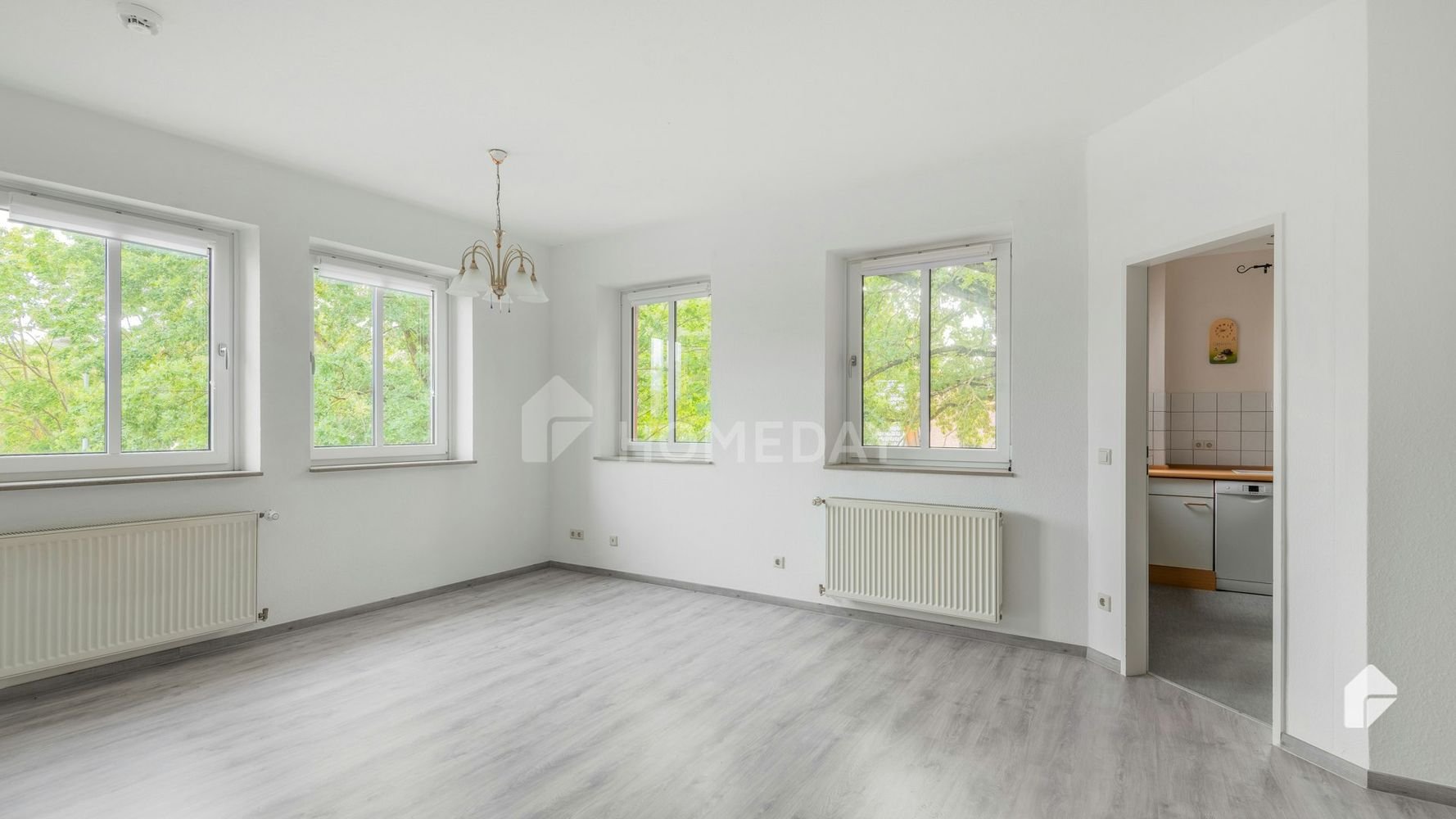 Bezugsfrei: Schön geschnittene, helle 2-Zimmer-Wohnung mit Badewanne - Schöneiche bei Berlin