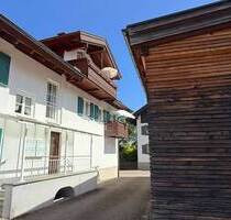 Investitionshighlight – kernsaniertes Wohn- und Geschäftshaus mit Nebengebäude - 5 Wohnungen, 2 Gewerbeeinheiten, 7 Parkplätze - Oberstdorf