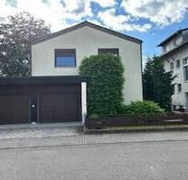 Schönes Anwesen mit herrlichem Garten in ruhiger, bevorzugter Wohnlage von Waghäusel-Kirrlach