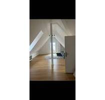 renovierte 2-Zi.-DG-Wohnung in Volkach