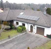 Exklusiver Winkelbungalow mit viel Platz und überdachtem Swimmingpool in attraktiver Ortsrandlage - Fichtenau Unterdeufstetten